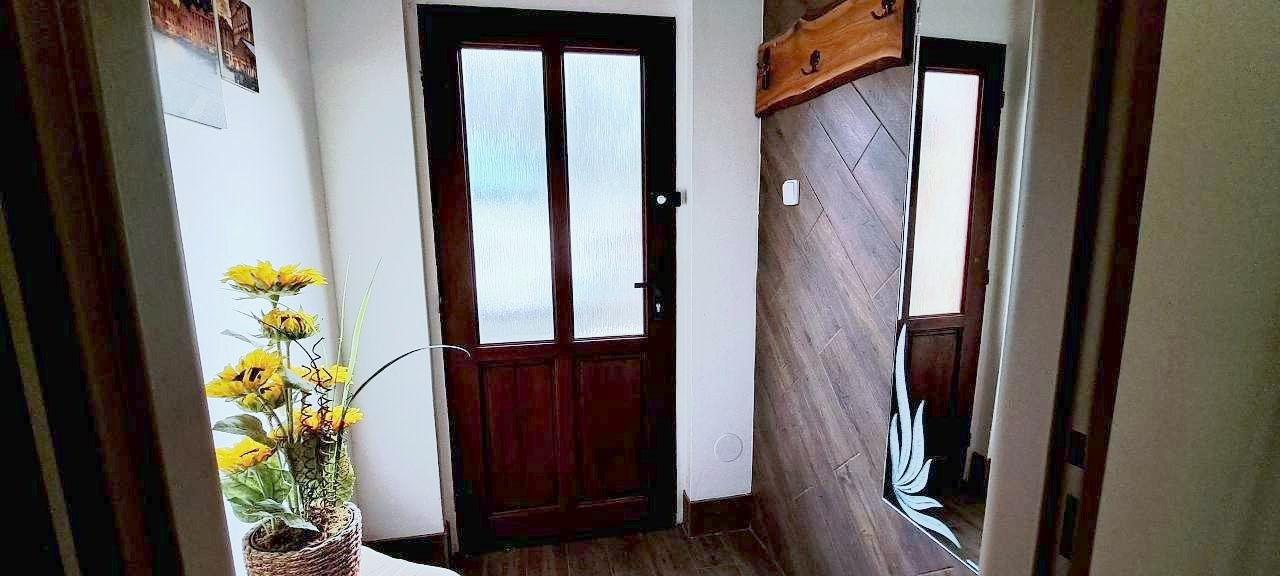 Vedlejší vchod do apartmánu se samostatným vstupem